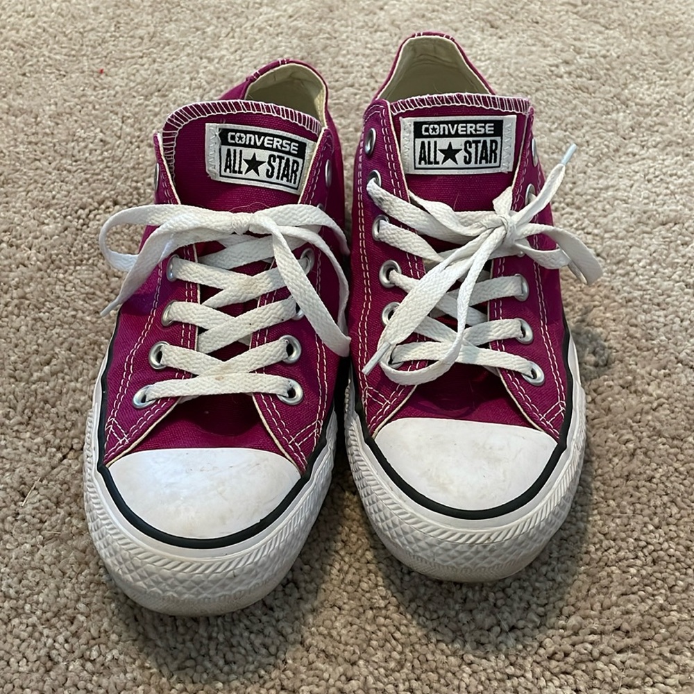 purpley-pink converse for sale!